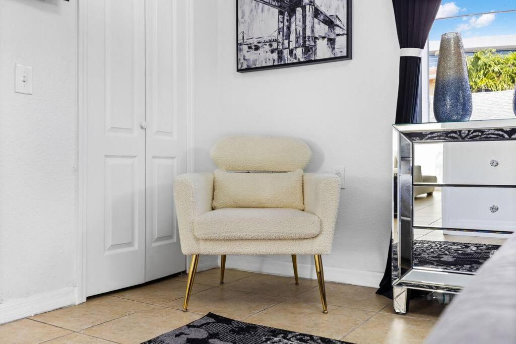 Beautiful Apartment In The Heart Of Miami Apt 8 Екстериор снимка